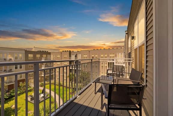 Resort-Style 2BR/2BA | Mins to Universal & Disney!